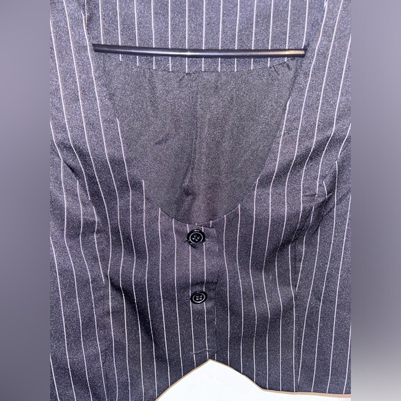 Pinstripe vest with buttons - Picture 2 of 3